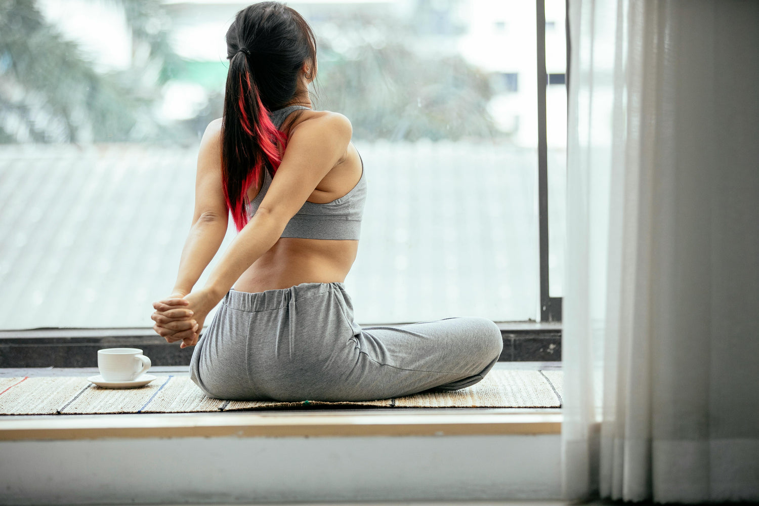 Morning Joint Stiffness: Why It Happens and How to Loosen Up Fast