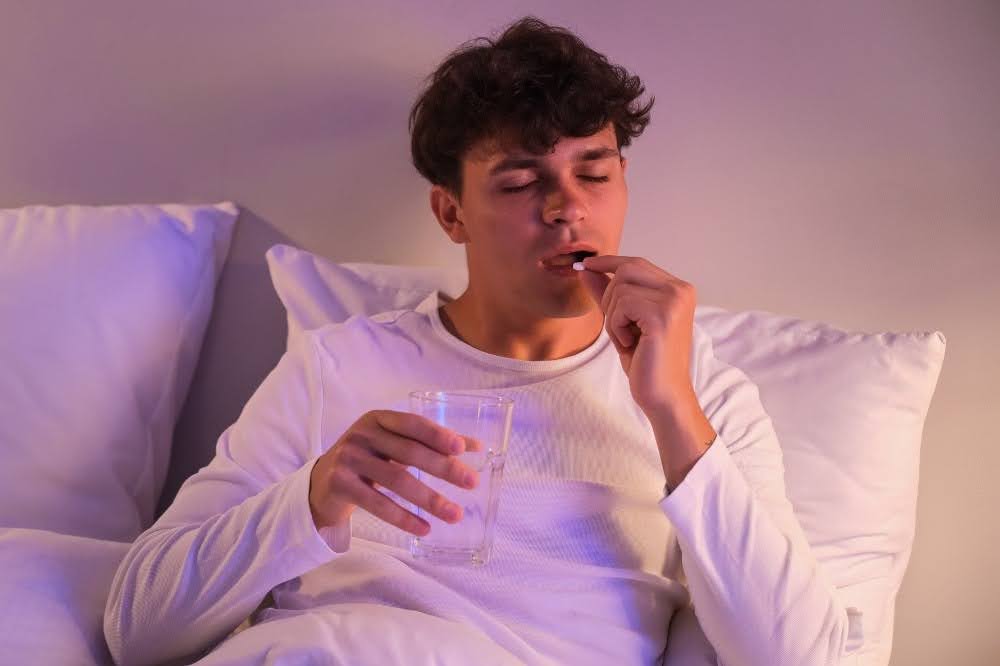 Best Sleeping Pills for Insomnia: Natural vs. Prescription Sleep Aids