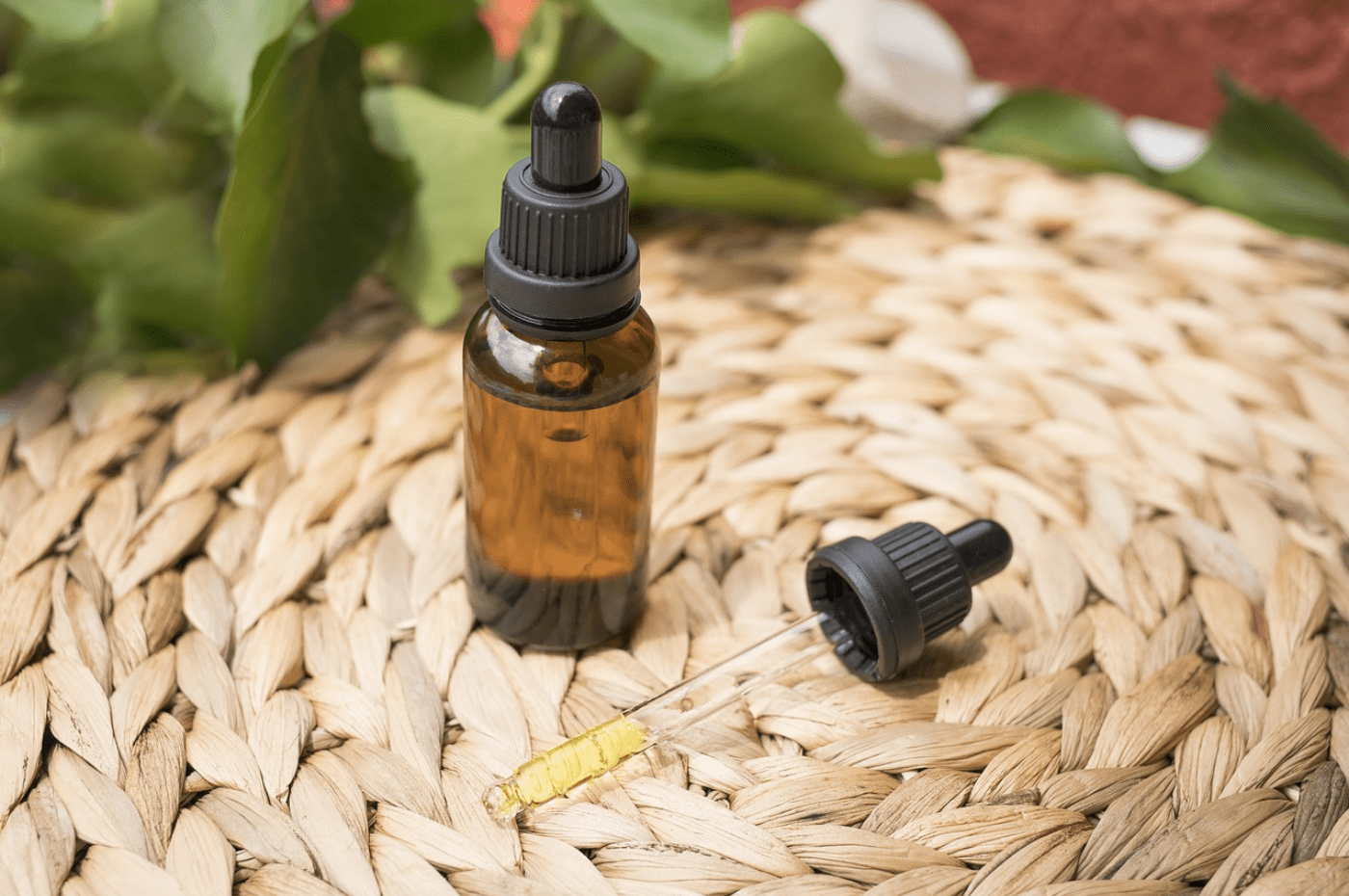 CBD vs Traditional Pain Killer medicines